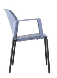 Błękitne krzesło biurowe od boku 4job BGroup
