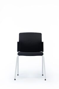czarne krzesło biurowe od przodu 4job B-Group