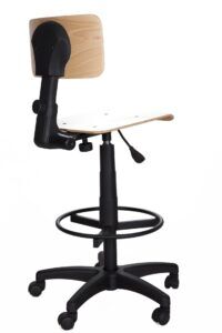 Drewniane krzesło laboratoryjne z regulacją po skosie od tyłu B-Group
