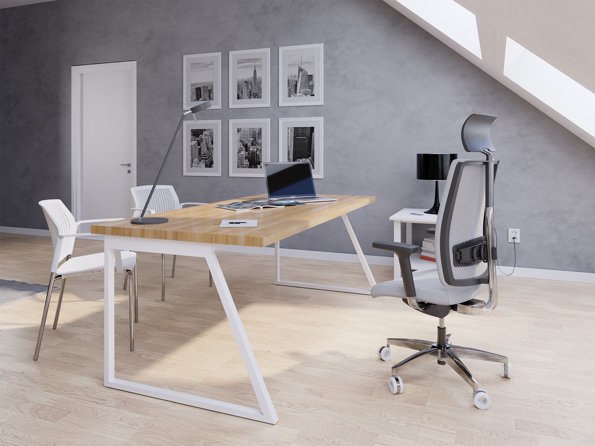 Fotel biurowy metalowy siedziskiem stojącym przy białym biurku na przeciwko którego stojąc dwa białe krzesła