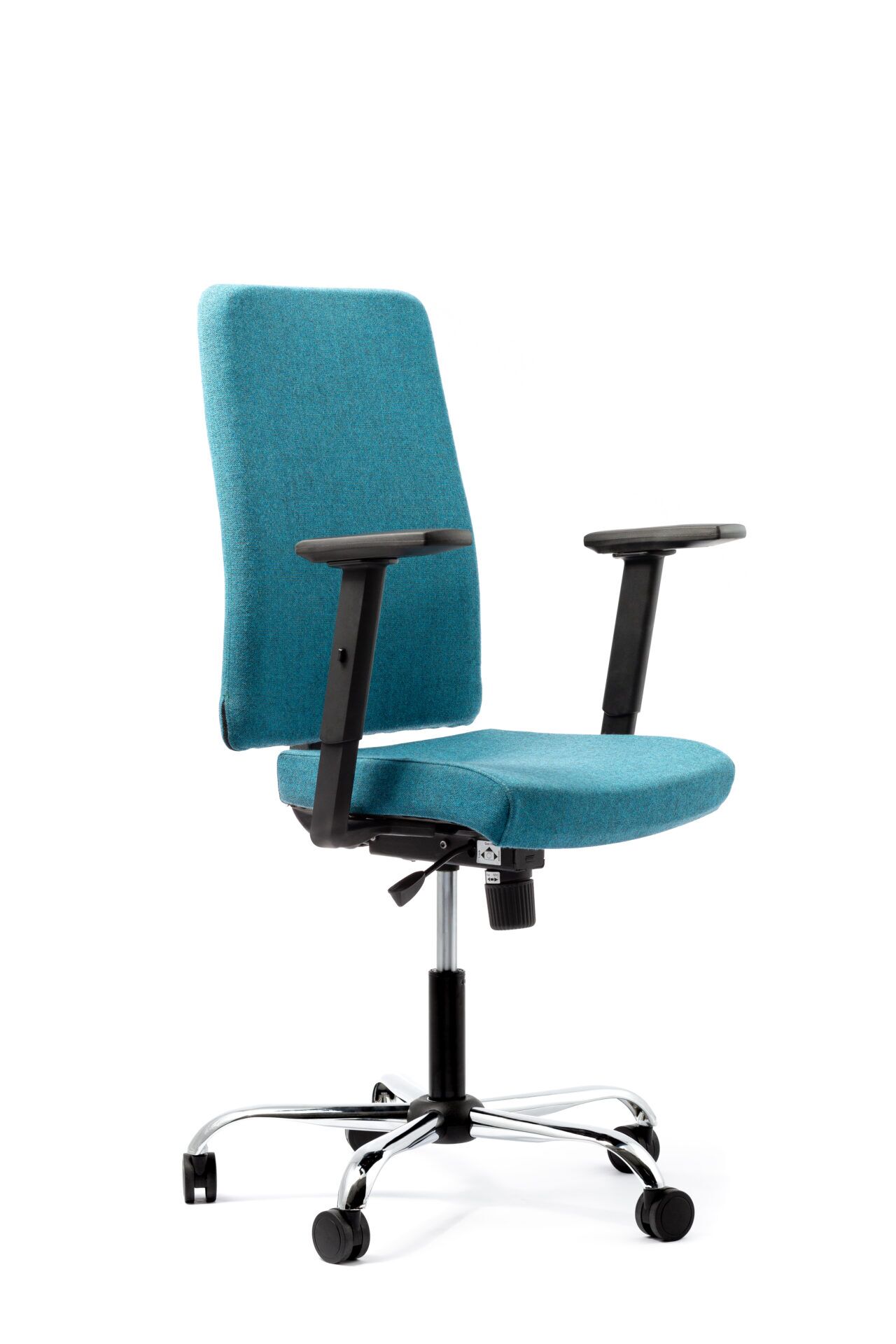 Niebieski fotel biurowy - widoczny po skosie od przodu zdjęcie 7