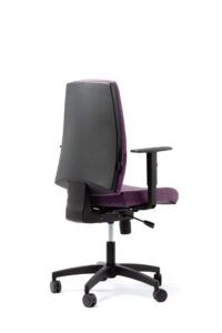 Fioletowy fotel biurowy - widoczny po skosie od tyłu zdjęcie 4