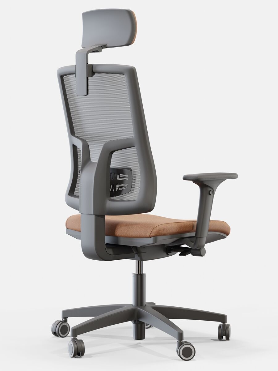 Czarny fotel biurowy z brązowym obiciem z zagłówkiem - widoczny po skosie od tyłu